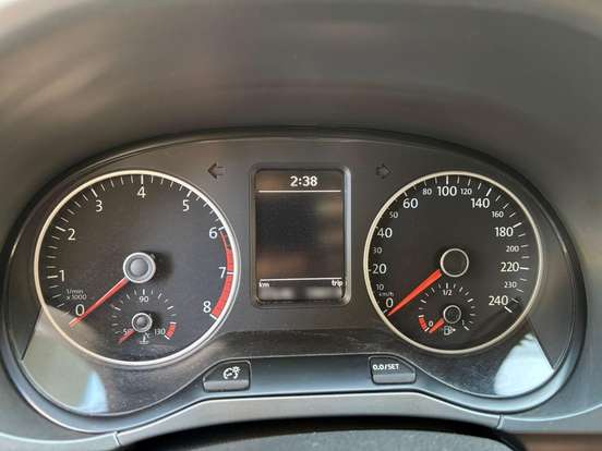 VOLKSWAGEN-SPACEFOX-2014