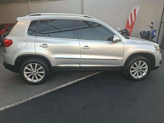 VOLKSWAGEN-TIGUAN-2.0 TSI 16V TURBO GASOLINA 4P TIPTRONIC VOLKSWAGEN-TIGUAN-2012