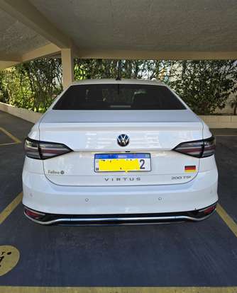 VOLKSWAGEN-VIRTUS-2023
