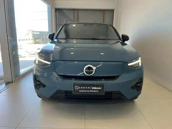 VOLVO-C40-2021