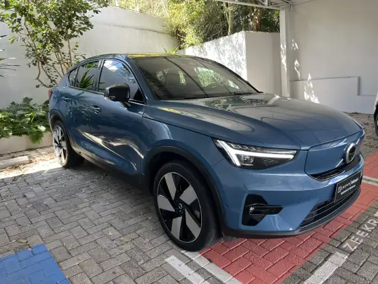VOLVO-C40-2023
