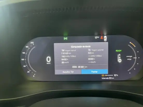 VOLVO-C40-2023