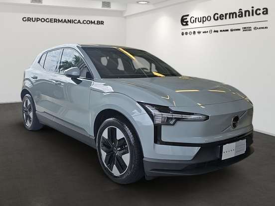 VOLVO-EX30-2024