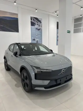 VOLVO EX30 51 KW ELÉTRICO PLUS VOLVO EX30 51 KW ELÉTRICO PLUS
