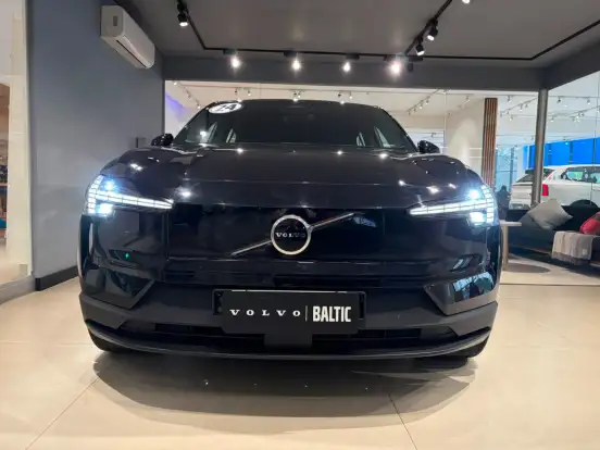 VOLVO-EX30-2024