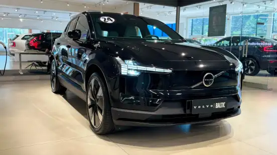 VOLVO-EX30-2024
