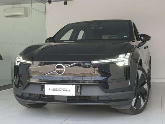 VOLVO-EX30-2024