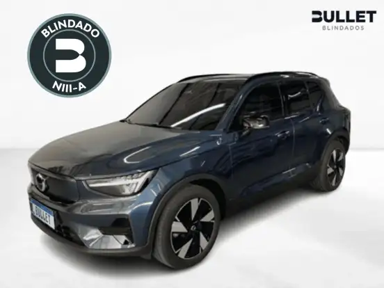 VOLVO-EX40-2025