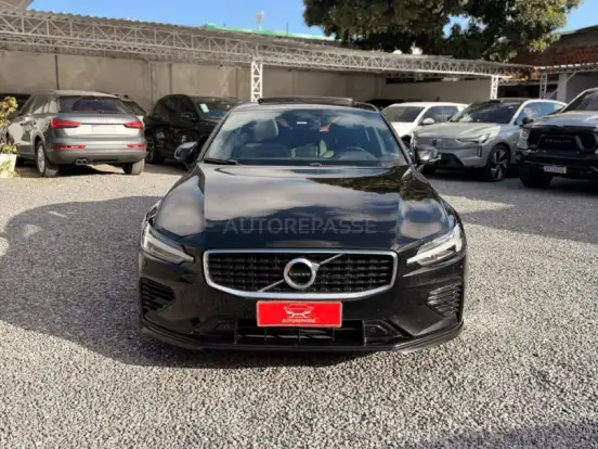 VOLVO-S60-2.0 T8 R-DESIGN HÍBRIDO 4P AUTOMÁTICO VOLVO-S60-2019