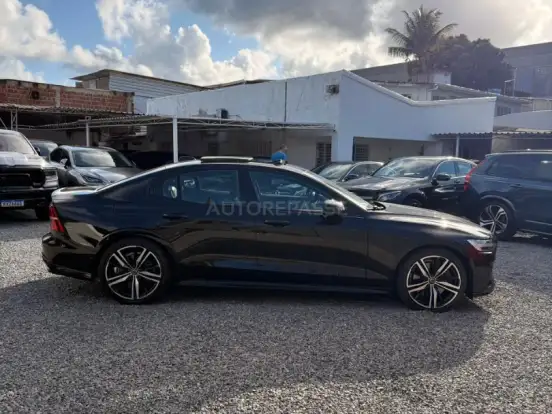VOLVO-S60-2.0 T8 R-DESIGN HÍBRIDO 4P AUTOMÁTICO VOLVO-S60-2019