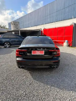 VOLVO-S60-2019