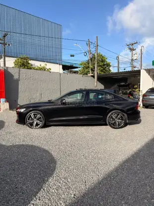 VOLVO-S60-2019