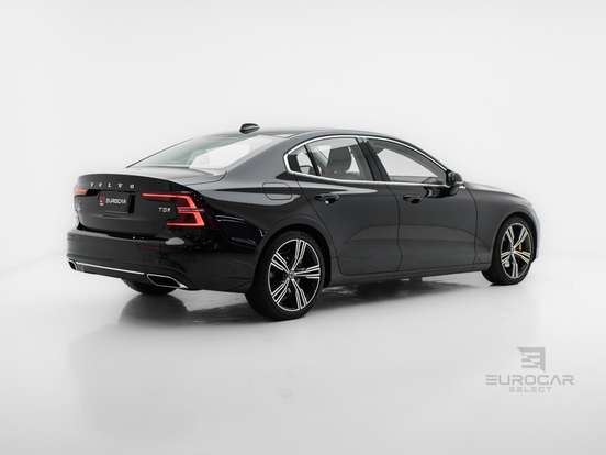 VOLVO-S60-2019