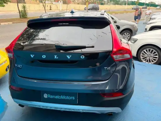 VOLVO-V40-2.0 T4 CROSS COUNTRY GASOLINA 4P AUTOMÁTICO VOLVO-V40-2017