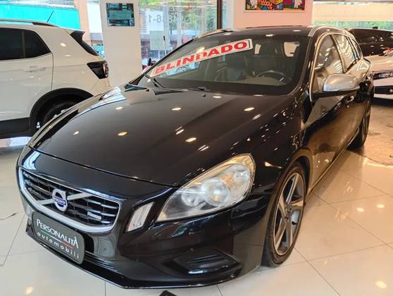 VOLVO V60 2.0 T5 R DESIGN COMFORT 16V TURBO GASOLINA 4P AUTOMATIZADO