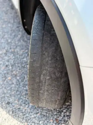 VOLVO-XC40-2021