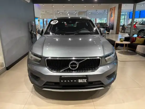 VOLVO-XC40-2.0 T5 GASOLINA MOMENTUM AWD GEARTRONIC VOLVO-XC40-2019