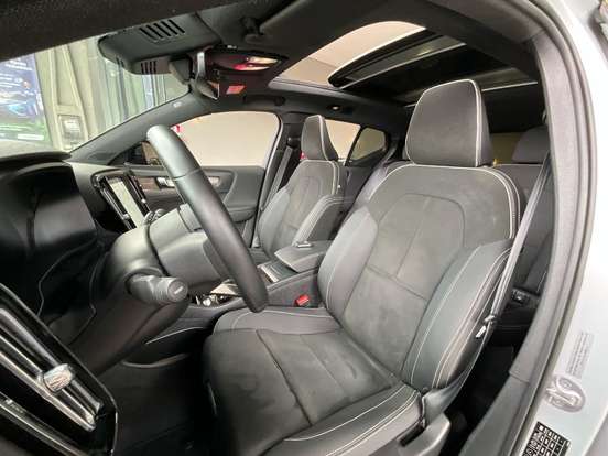 VOLVO-XC40-P8 RECHARGE ELECTRIC BEV PURE AWD VOLVO-XC40-2022