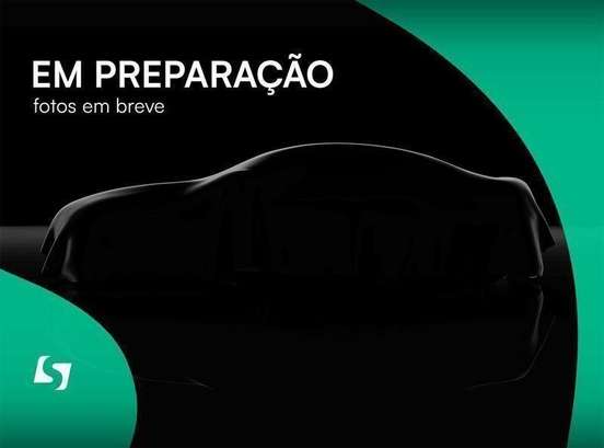 VOLVO-XC40-2023