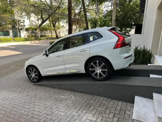 VOLVO-XC60-2.0 T5 GASOLINA INSCRIPTION AWD GEARTRONIC VOLVO-XC60-2017