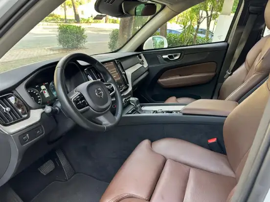 VOLVO-XC60-2.0 T5 GASOLINA INSCRIPTION AWD GEARTRONIC VOLVO-XC60-2017