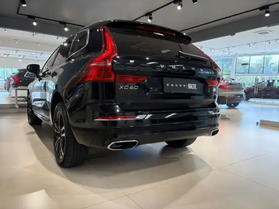 VOLVO-XC60-2.0 T8 HYBRID MOMENTUM AWD GEARTRONIC VOLVO-XC60-2020