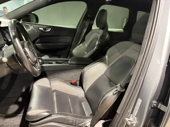 VOLVO-XC60-2019