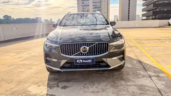 VOLVO-XC60-2022
