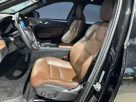 VOLVO-XC60-2.0 T8 RECHARGE PLUS AWD GEARTRONIC VOLVO-XC60-2022