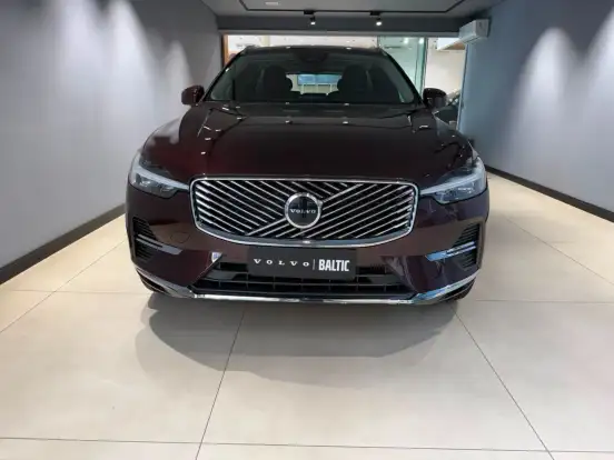 VOLVO-XC60-2025