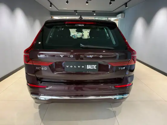 VOLVO-XC60-2025