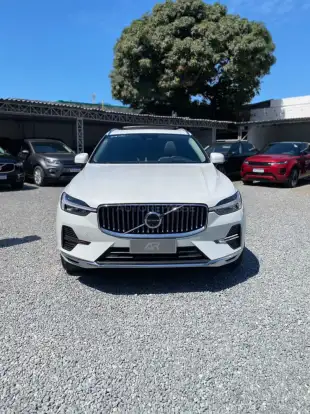 VOLVO-XC60-2023