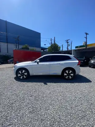 VOLVO-XC60-2023