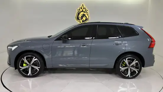 VOLVO-XC60-2023