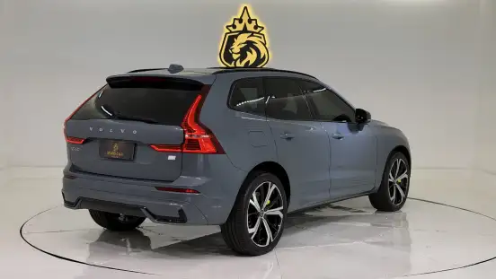 VOLVO-XC60-2023