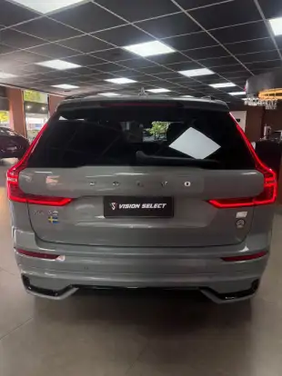 VOLVO-XC60-2023