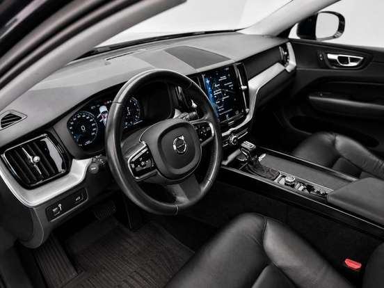 VOLVO-XC60-2019