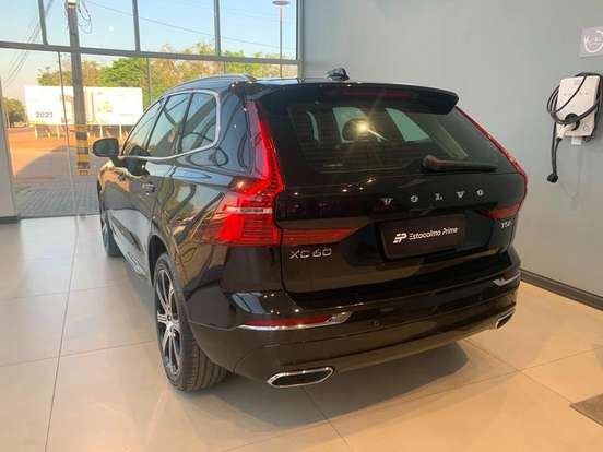 VOLVO-XC60-2018