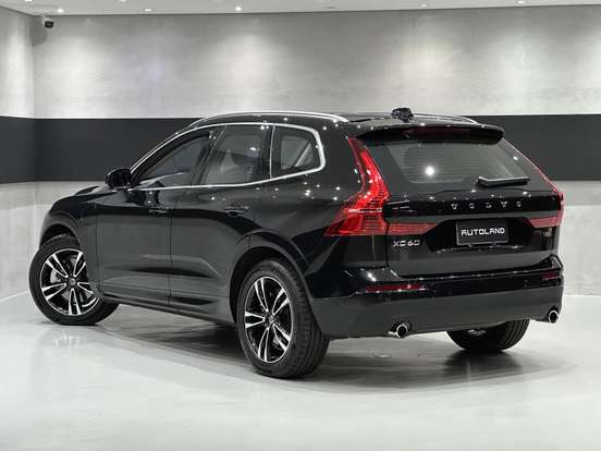 VOLVO-XC60-2.0 T8 HYBRID MOMENTUM AWD GEARTRONIC VOLVO-XC60-2020