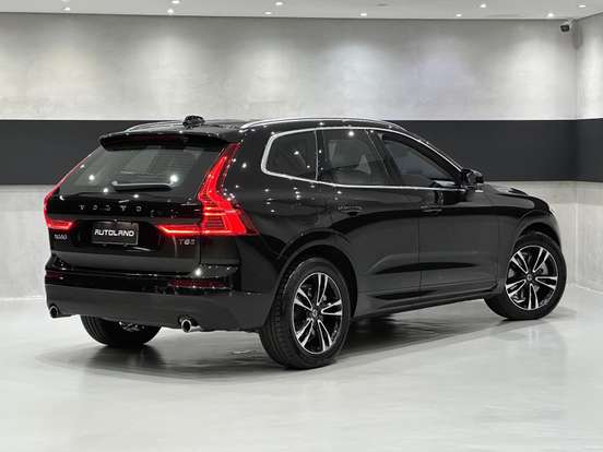 VOLVO-XC60-2.0 T8 HYBRID MOMENTUM AWD GEARTRONIC VOLVO-XC60-2020