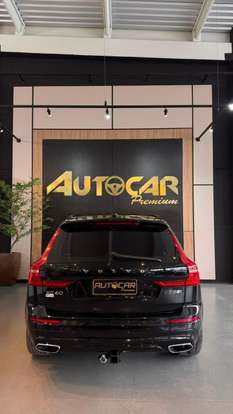VOLVO-XC60-2020