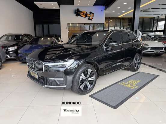 VOLVO-XC60-2022