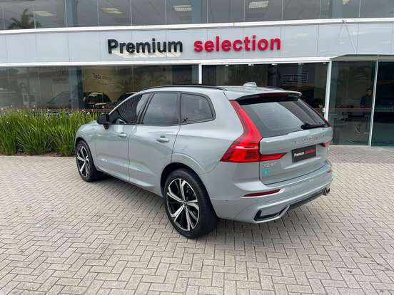 VOLVO-XC60-2023