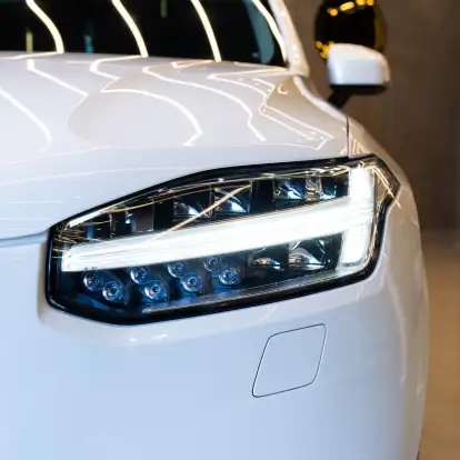 VOLVO-XC90-2018