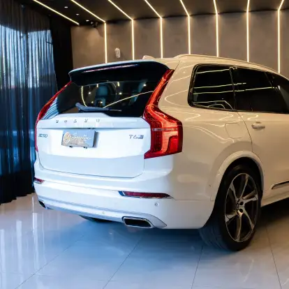 VOLVO-XC90-2018