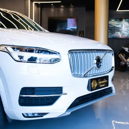VOLVO-XC90-2018
