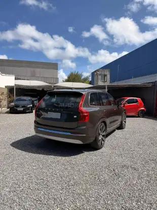 VOLVO-XC90-2022