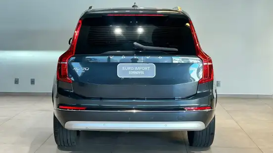 VOLVO-XC90-2022