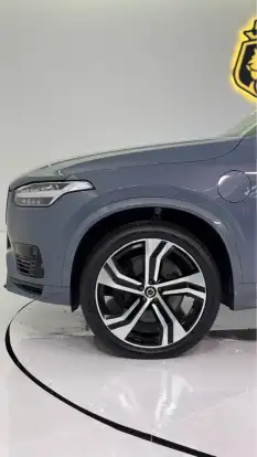 VOLVO-XC90-2022
