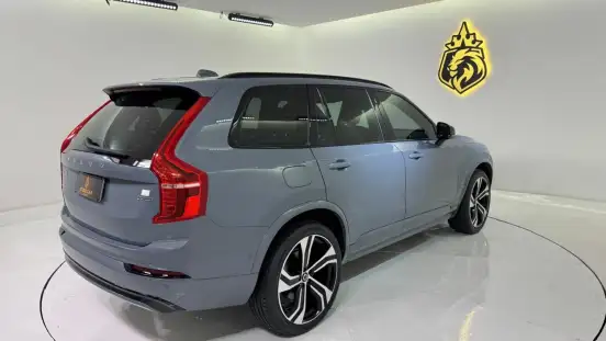 VOLVO-XC90-2022